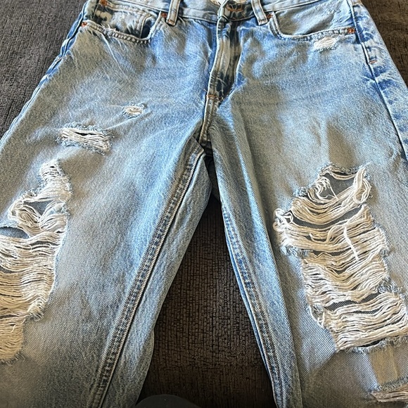 Zara The Pepper Mom Ripped Jeans - Picture 3 of 5